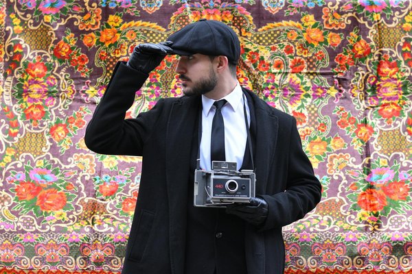 Daring fashion unleashed: mastering bold prints in the vibrant style scene of london